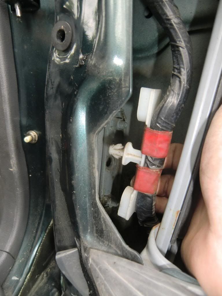Door wiring harness repair, stepbystep Hilux Surf & 4Runner forum